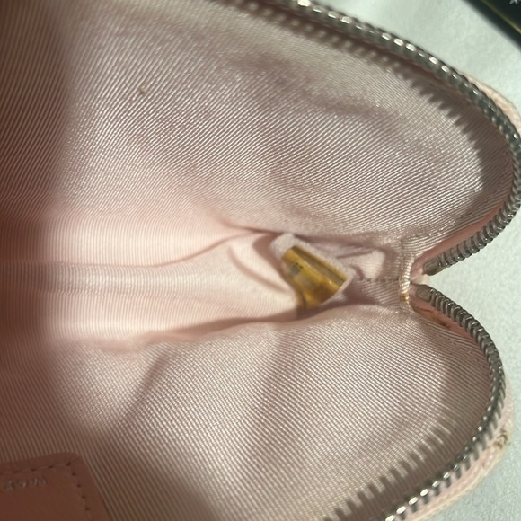 AUTHENTIC CHANEL PINK CLOTH MAKE UP BAG RARE Collectable piece Year - Picture 3 of 13